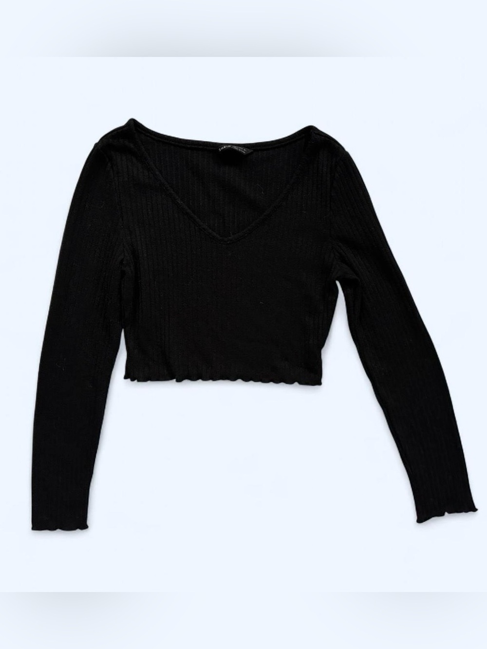 Shein Long Sleeve Ribbed V-Neck Lettuce Edge Trim Crop Top in Black Size Small